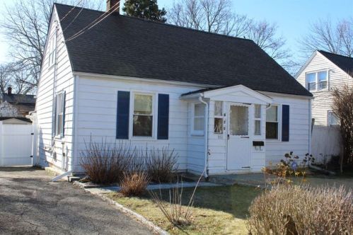 615 Ruth St, Bridgeport, CT 06606 exterior