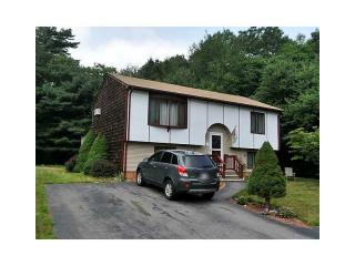 1 Rosewood Ct, Coventry, RI 02816 exterior