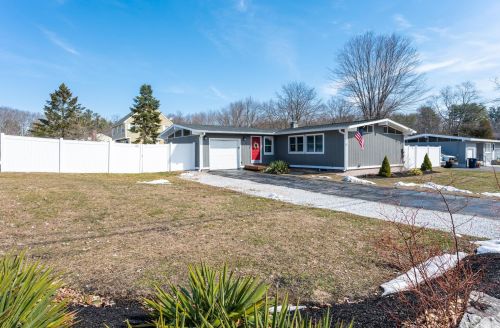 7 Acacia St, Nashua, NH 03062 exterior