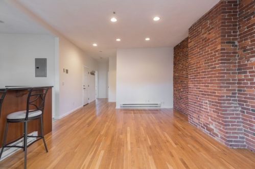 486 Columbus Ave, Roxbury-Xing, MA 02118 exterior
