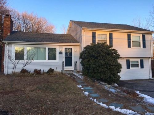 1341 Diamond Hill Rd, Cumberland, RI 02864 exterior
