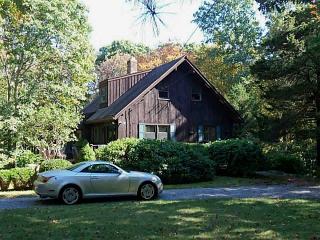 21 Grieg Rd, Westerly, RI 02891 exterior