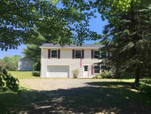 222 Old Chesterfield Rd, Hinsdale, NH 03451 exterior