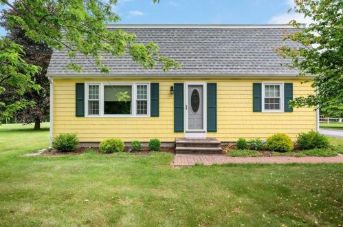 584 Tarkiln Rd, Burrillville, RI 02830 exterior