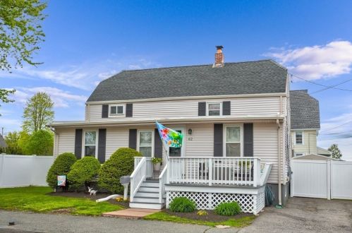 62 Broadsound Ave, Pt Of Pines, MA 02151 exterior