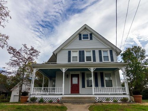 2 Cobblestone Ln, Westerly, RI 02891 exterior