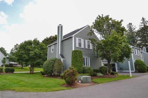 149 Whittier Meadows Dr, Amesbury, MA 01913 exterior