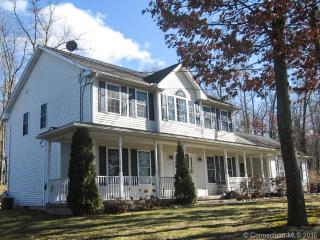 221 Broadbrook Rd, Enfield, CT 06082 exterior