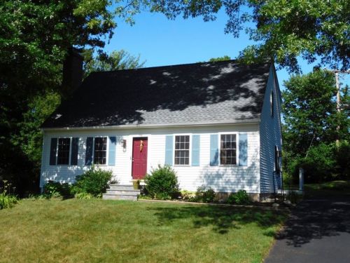 2 Gordon Pl, Middletown, CT 06457 exterior