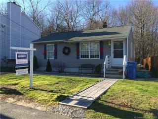 157 Pembroke Ave, Waterbury, CT 06704 exterior