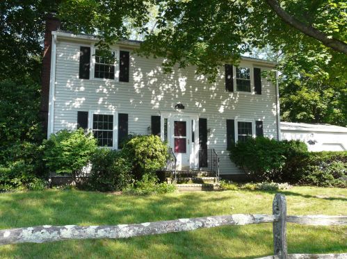 5 Tobey St, Hampton, NH 03842 exterior
