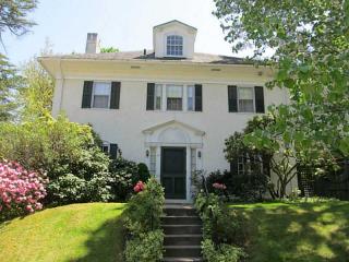 67 Freeman Pkwy, Providence, RI 02906 exterior