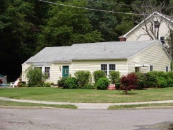 801 Saw Mill Brook Pkwy, Newton, MA 02459 exterior