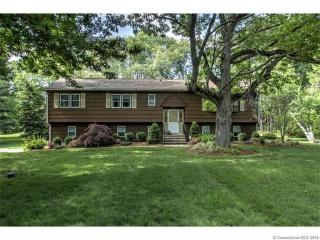 20 Coram Ct, Milford, CT 06461 exterior