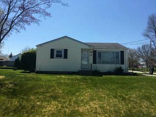 50 Sowams Dr, Bristol, RI 02809 exterior