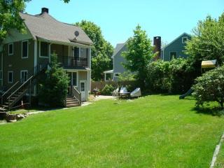 21 Herman Ave, Tokeneke, CT 06820 exterior