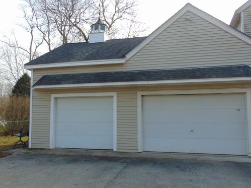 2 Eaton Ln, Seabrook, NH 03874 exterior