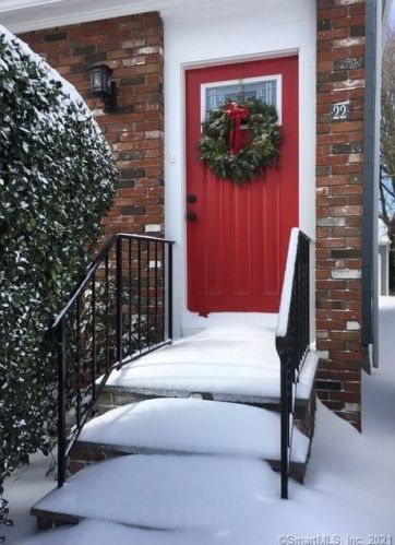 22 Beech St, Greenwich, CT 06830 exterior