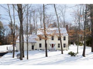 2 Trishas Way, Stratham, NH 03885 exterior