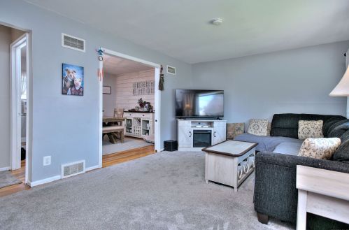170 Brookbend Dr, Stratford, CT 06614 exterior