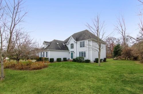 13 Wicklow Rd, Westerly, RI 02891 exterior