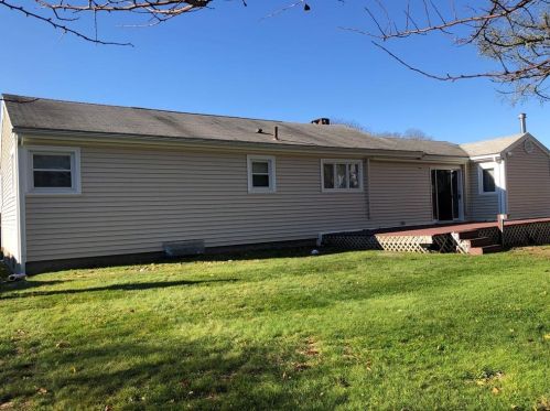 15 Eisenhower St, Cumberland, RI 02864 exterior