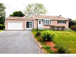 50 Rockledge Dr, Meriden, CT 06450 exterior