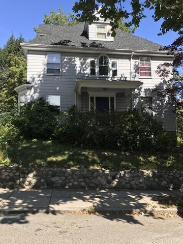33 Moultrie St, Roxbury-Xing, MA 02124 exterior