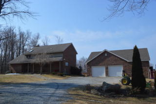 759 George Carter Rd, Becket, MA 01223 exterior