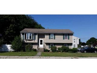 685 Willett Ave, East Providence, RI 02915 exterior