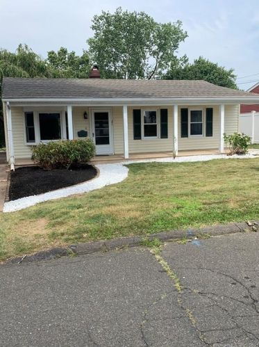 21 Webster Dr, Ansonia, CT 06401 exterior