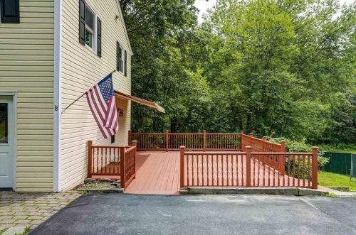 18 Shady Ln, Nashua, NH 03062 exterior