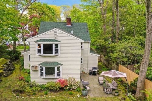 77 Wade St, Newton, MA 02461 exterior