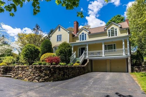27 Dean Rd, Weston, MA 02493 exterior