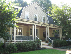 29 Davis Ave, Newton, MA 02465 exterior