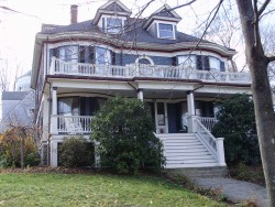 6 Merton St, Newton, MA 02458 exterior