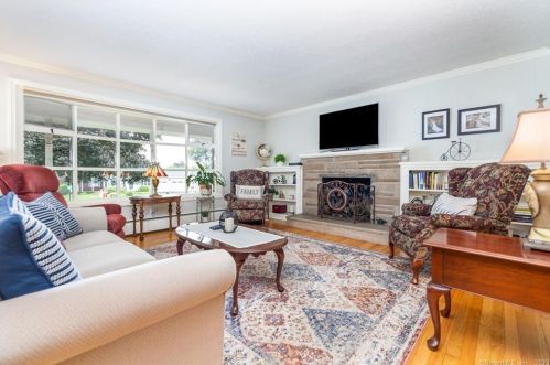 5 Janice Ln, Bristol, CT 06010 exterior