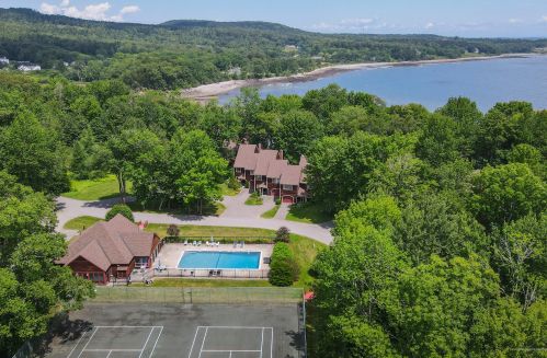 25 Harbor Dr, Lincolnville, ME 04849 exterior