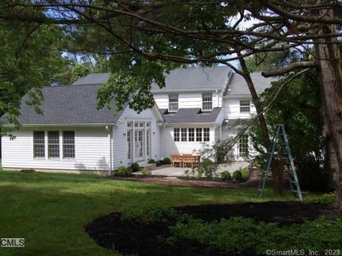 4 Shagbark Pl, Wilton, CT 06897 exterior