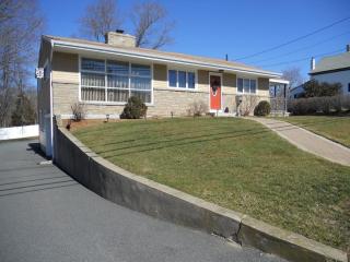 211 Wilbur Ave, Swansea, MA 02777 exterior