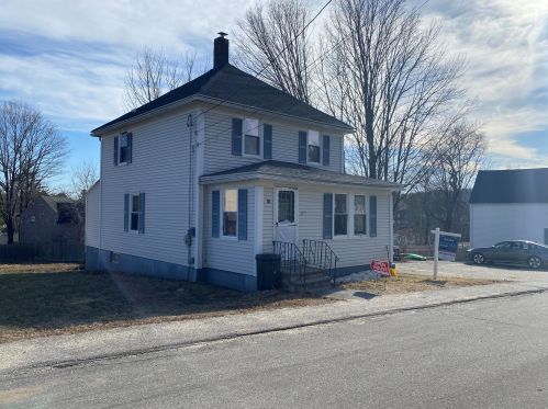 26 Hemlock St, Sabattus, ME 04280 exterior
