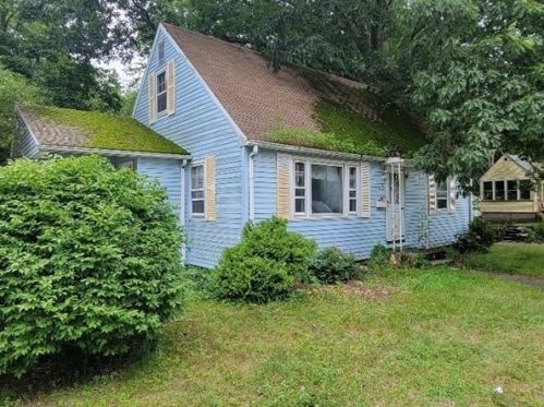 40 Tamar Ave, Worcester, MA 01604 exterior