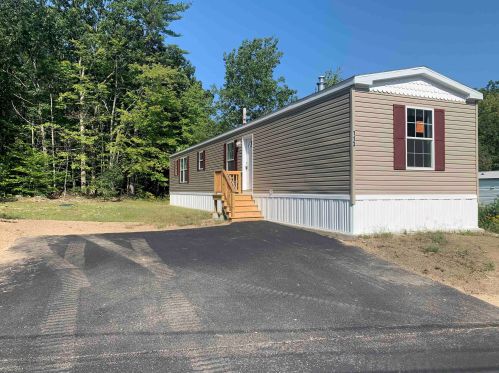 113 Pineland Park Rd, Milton, NH 03851 exterior