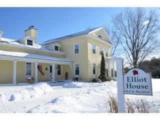 5779 Dorset St, Shelburne, VT 05482 exterior