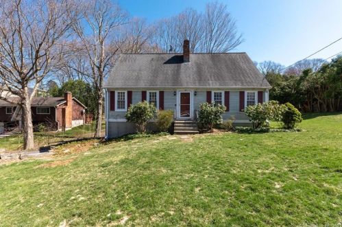 45 Little Fawn Dr, Huntington, CT 06484 exterior
