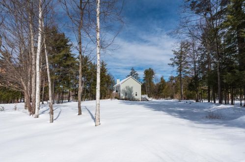 31 Maple View Dr, Bradford, NH 03221 exterior