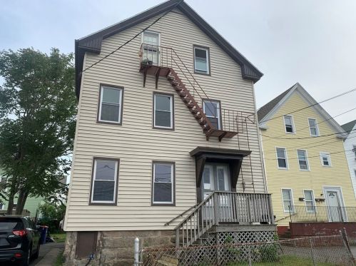 24 Cove St, New Bedford, MA 02744 exterior