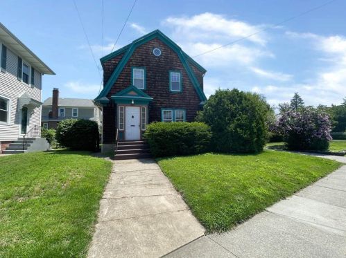 2020 Broad St, Providence, RI 02905 exterior