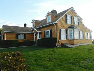 298 Colonel John Gardner Rd, Narragansett, RI 02882 exterior