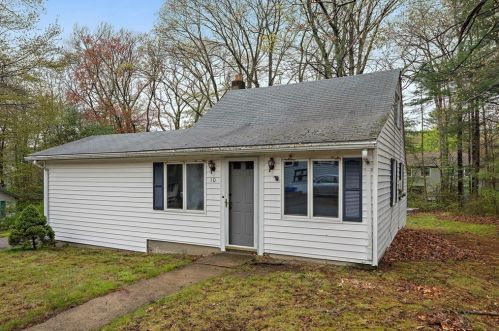 10 Leon Rd, Holbrook, MA 02343 exterior